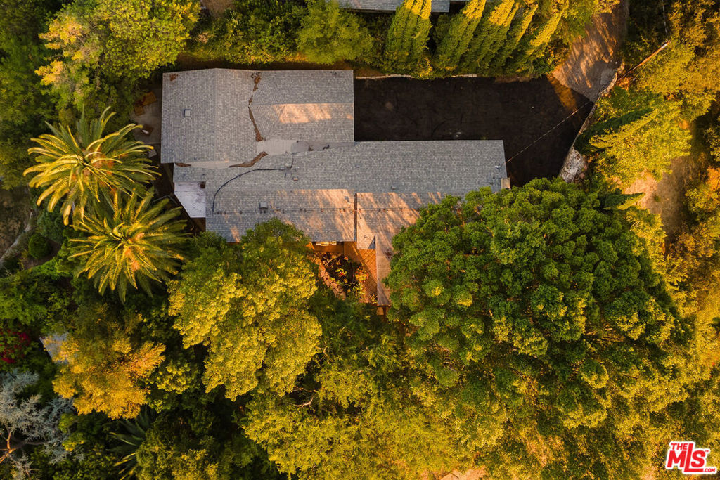 3419 Ione Drive