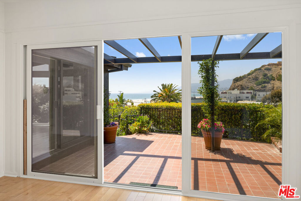 117 Ocean Way