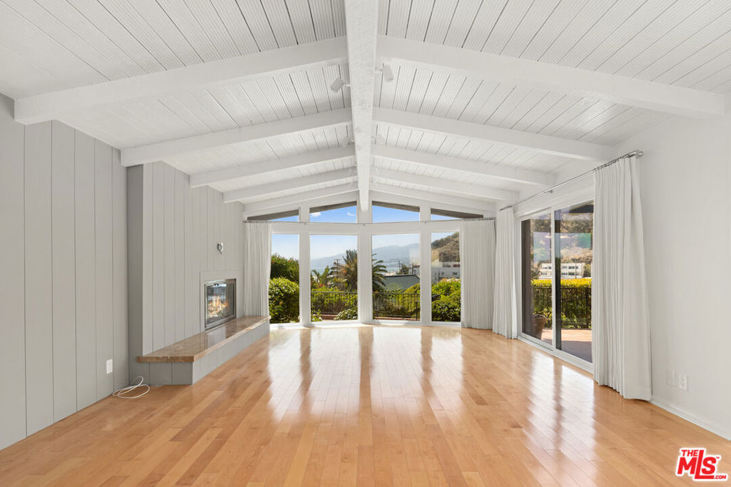 117 Ocean Way