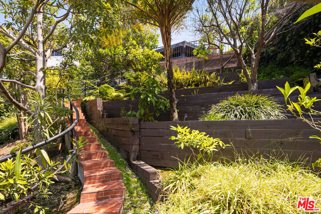 117 Ocean Way