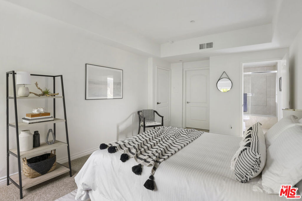 12449 Kling Street 101