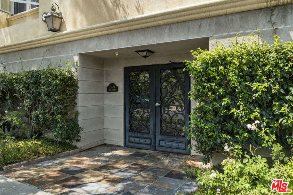 12449 Kling Street 101