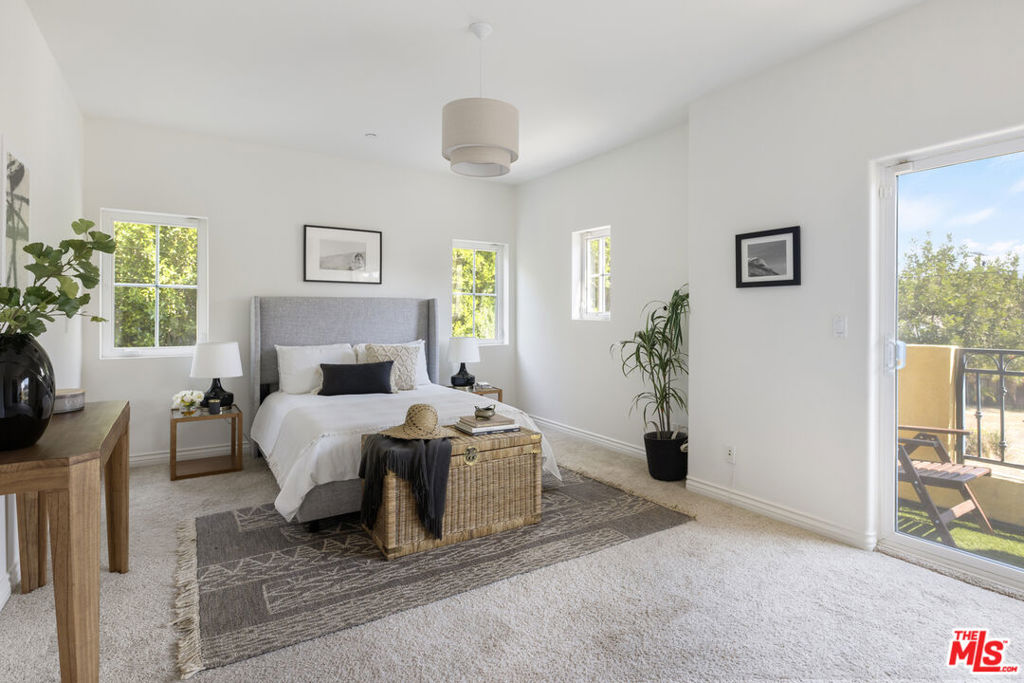 12449 Kling Street 101