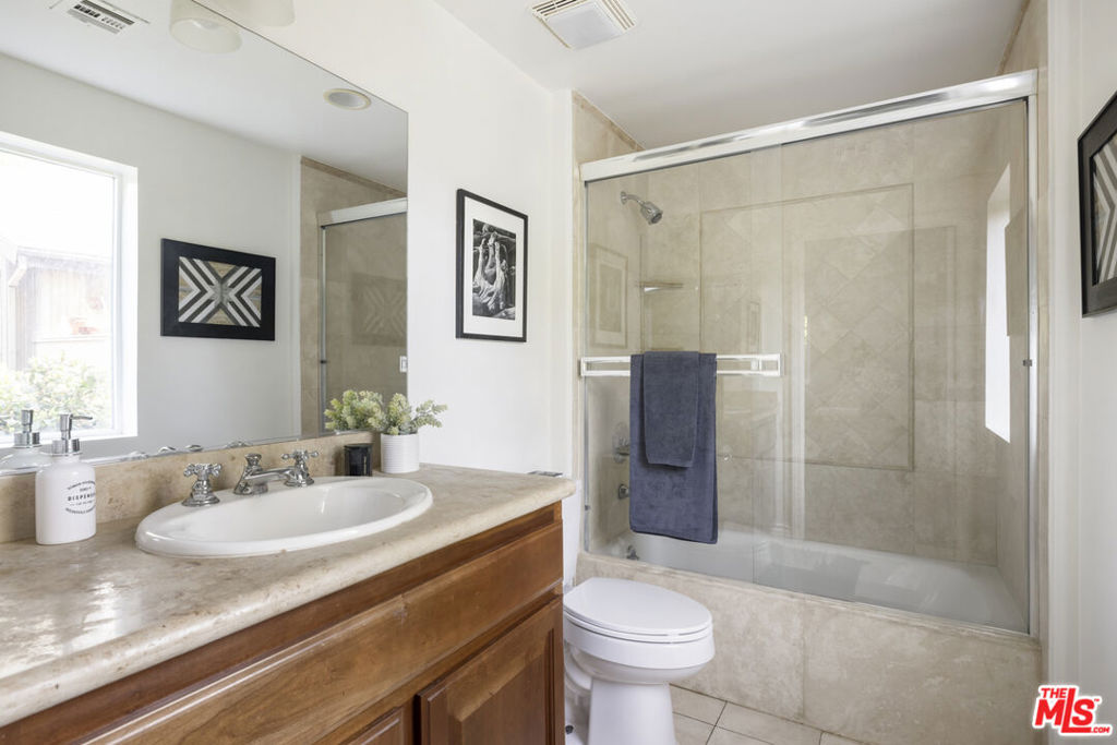 12449 Kling Street 101