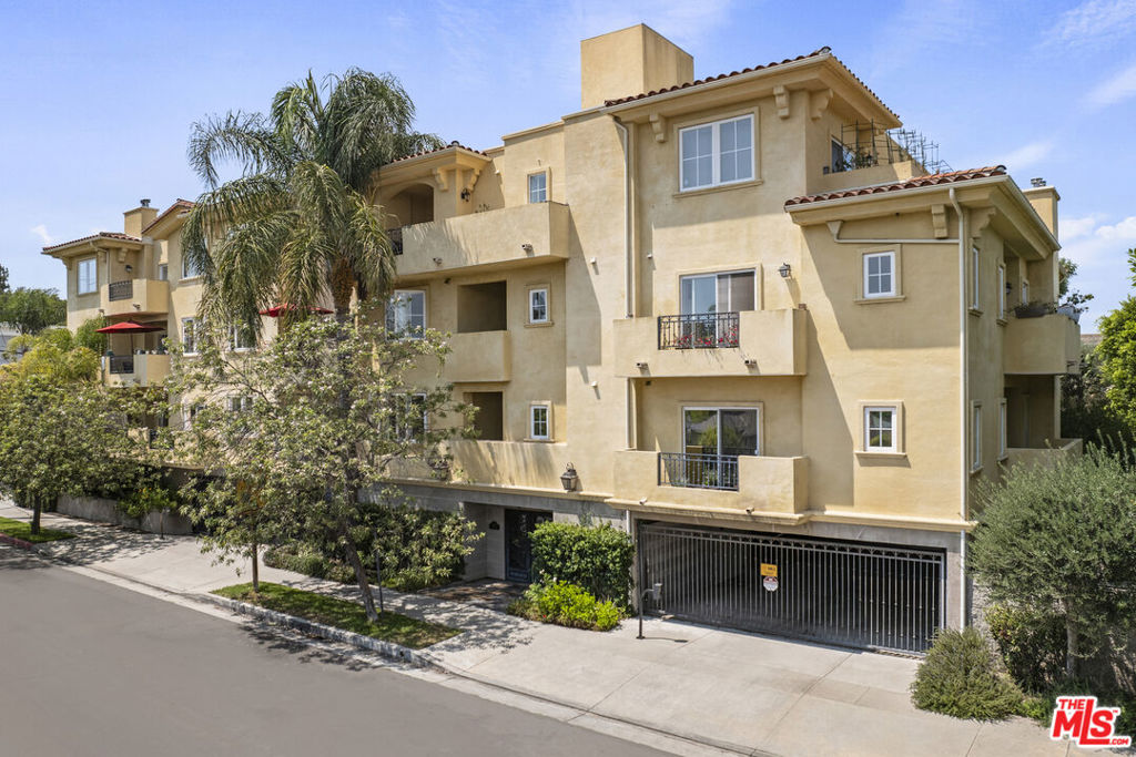 12449 Kling Street 101