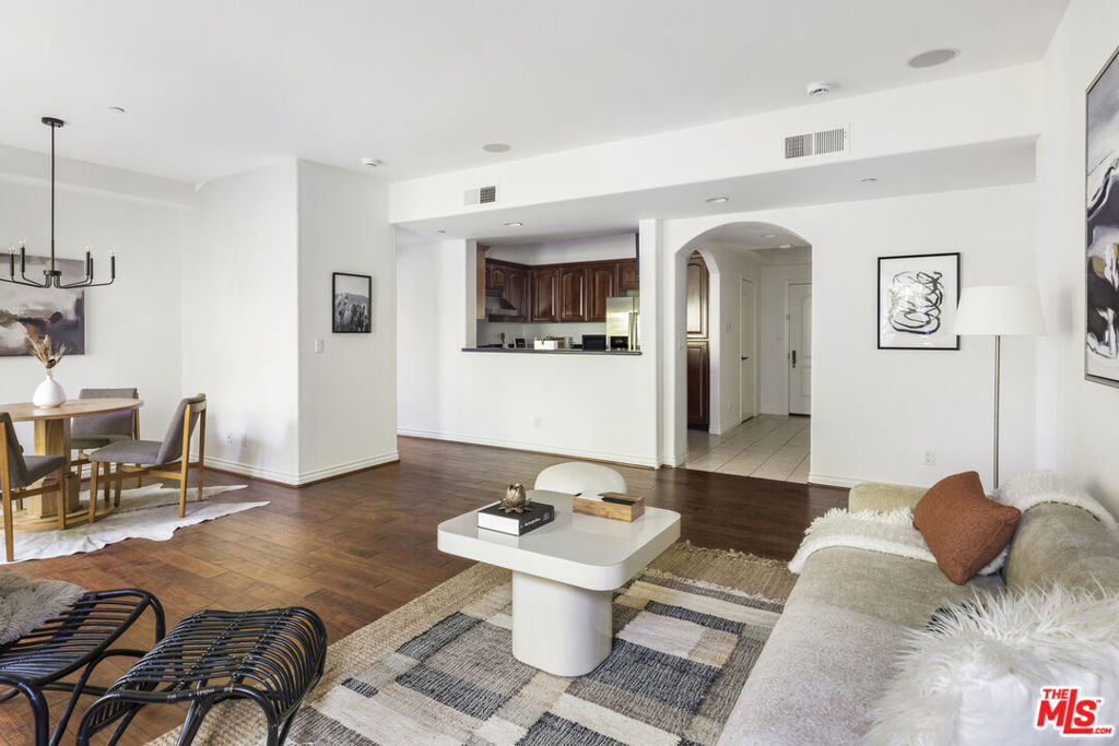 12449 Kling Street 101