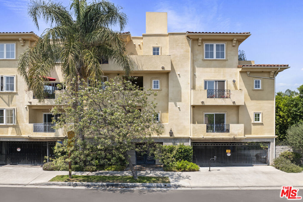 12449 Kling Street 101