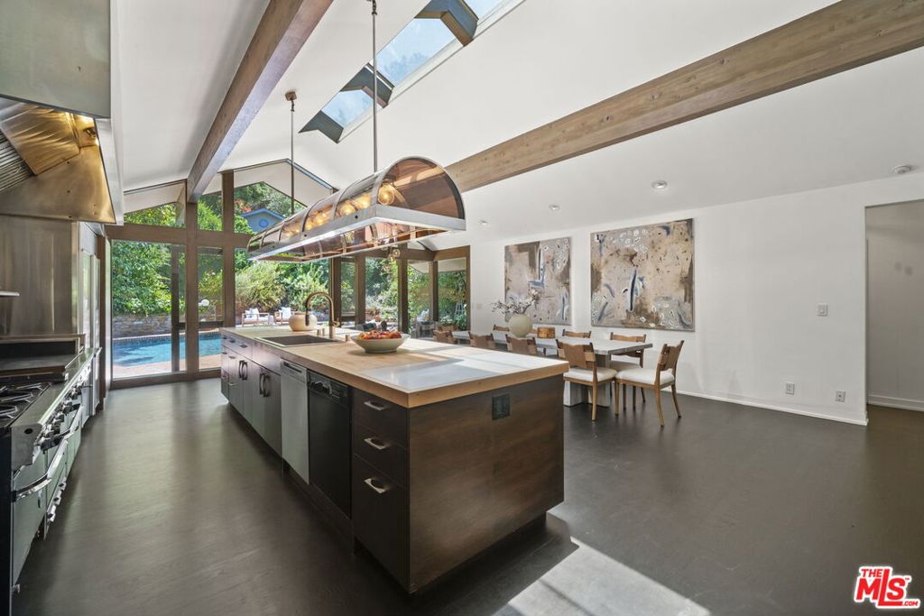 3 Latimer Road