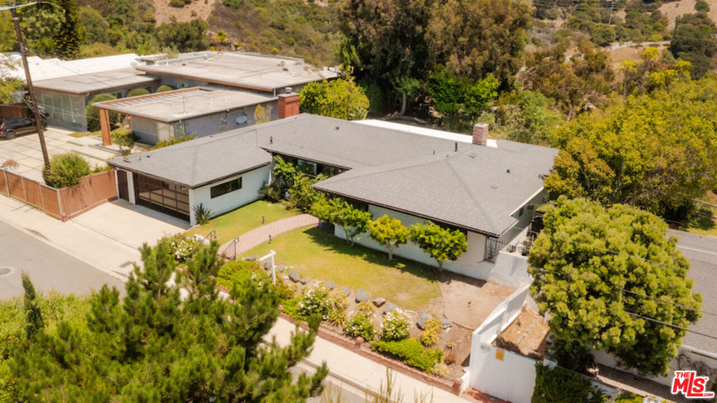 2700 Carmar Drive