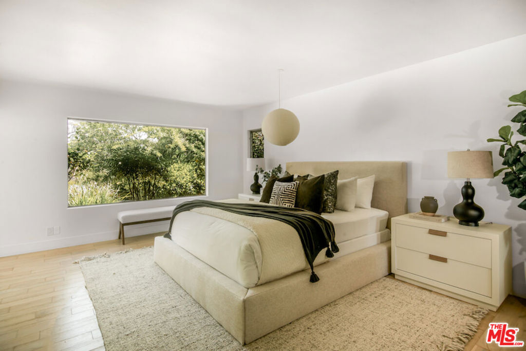 2700 Carmar Drive