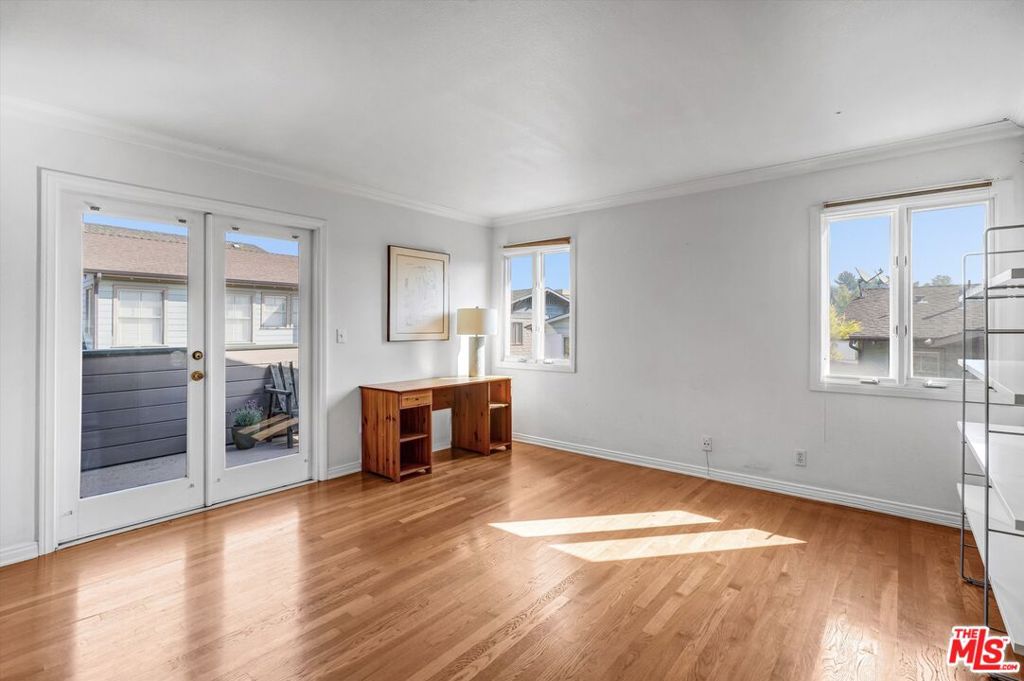 830 E Kensington Road 3