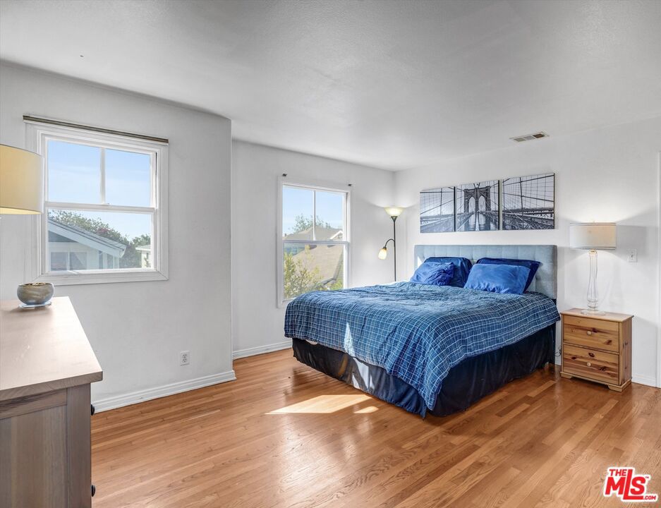 830 E Kensington Road 3