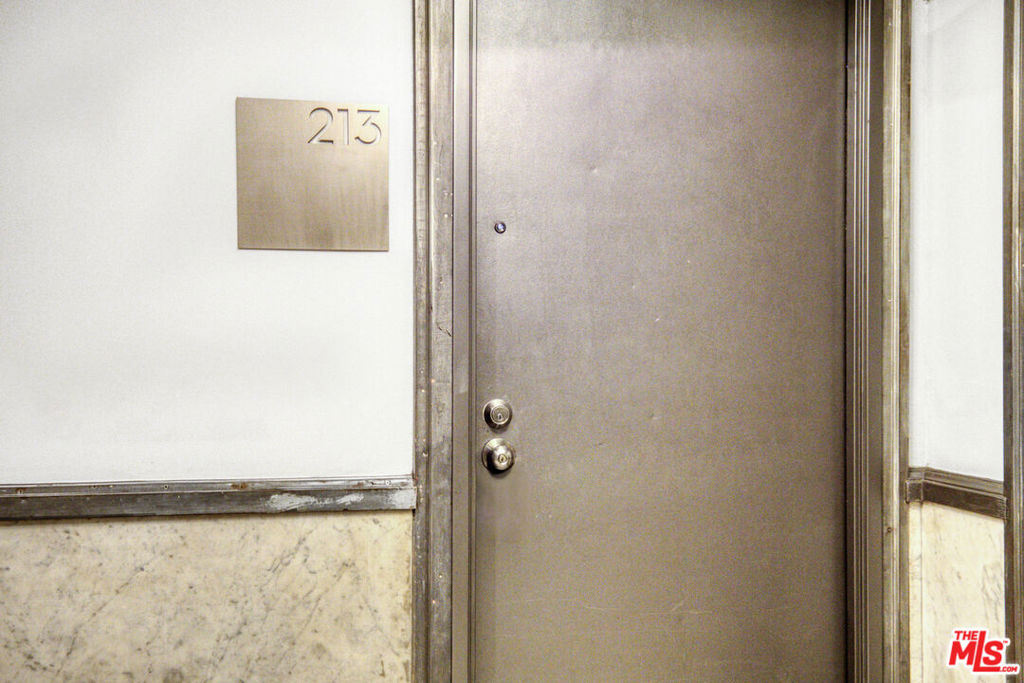 108 W 2nd Street 213