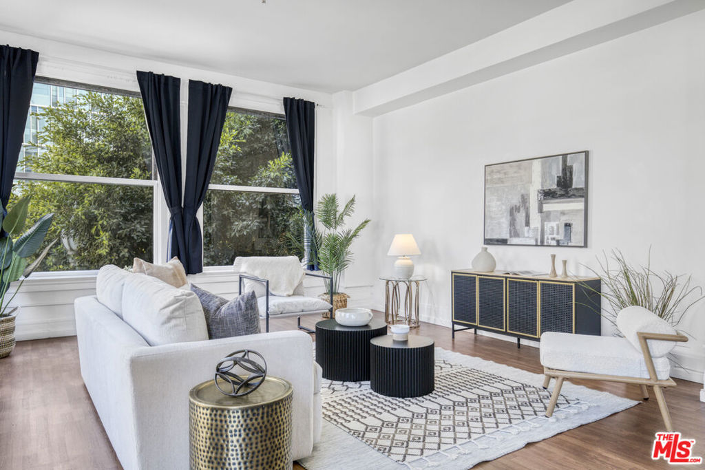 108 W 2nd Street 213