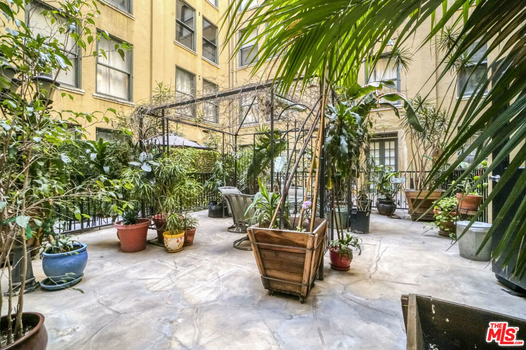 108 W 2nd Street 213