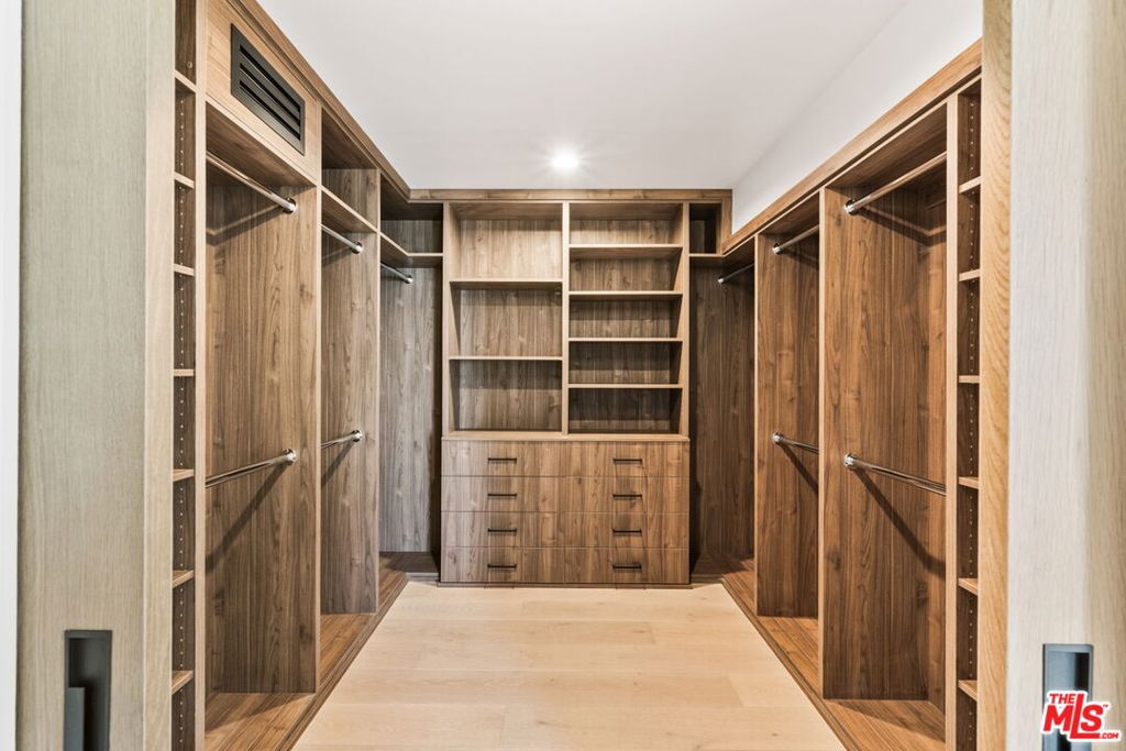 2380 Venus Drive