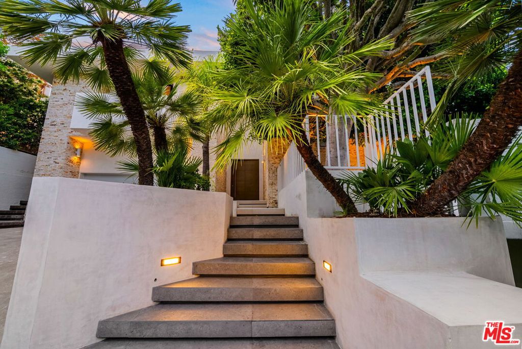 2380 Venus Drive