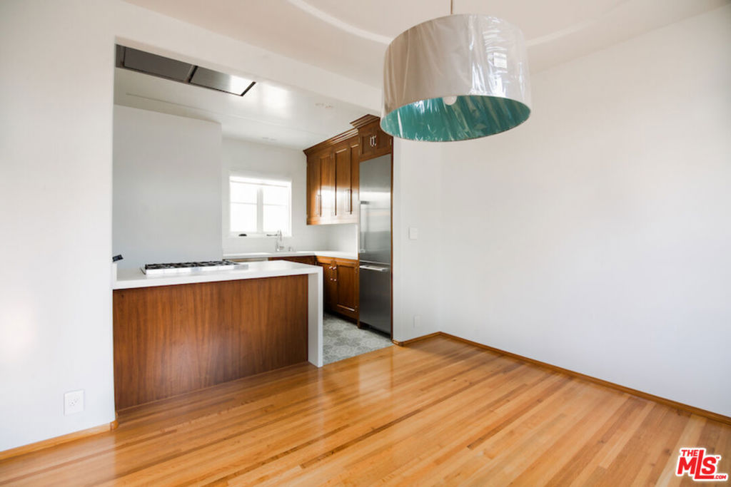 1302 Sweetzer Avenue 101