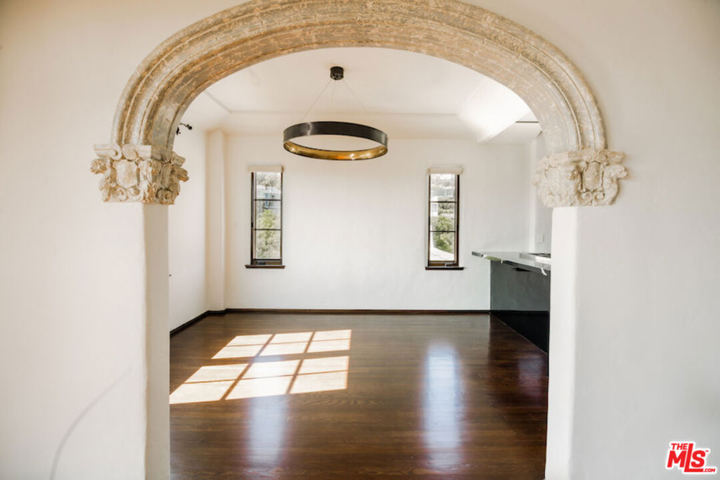 1302 Sweetzer Avenue 505