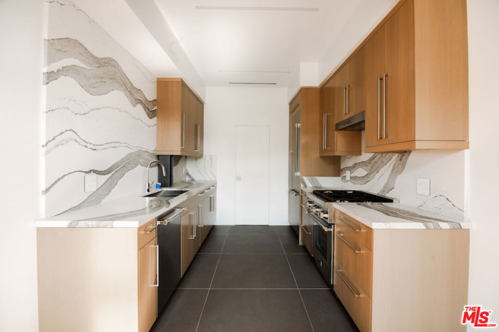 1302 Sweetzer Avenue 504