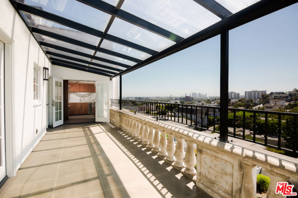 1302 Sweetzer Avenue 602