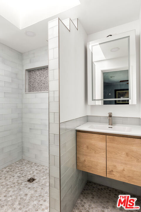 5536 Carpenter Avenue