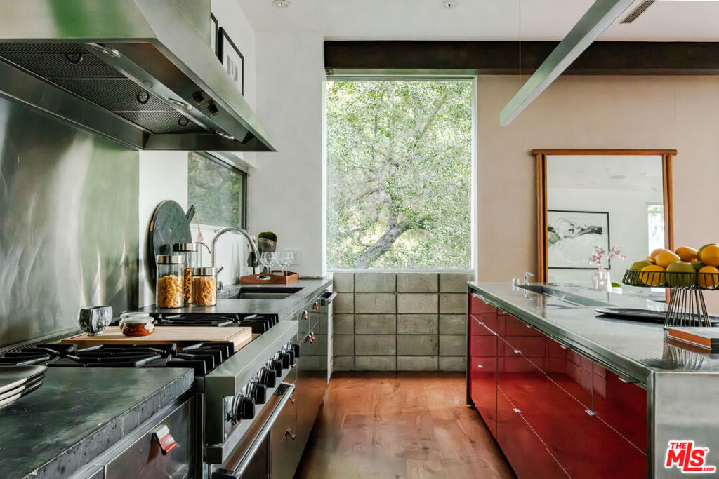 10060 Westwanda Drive