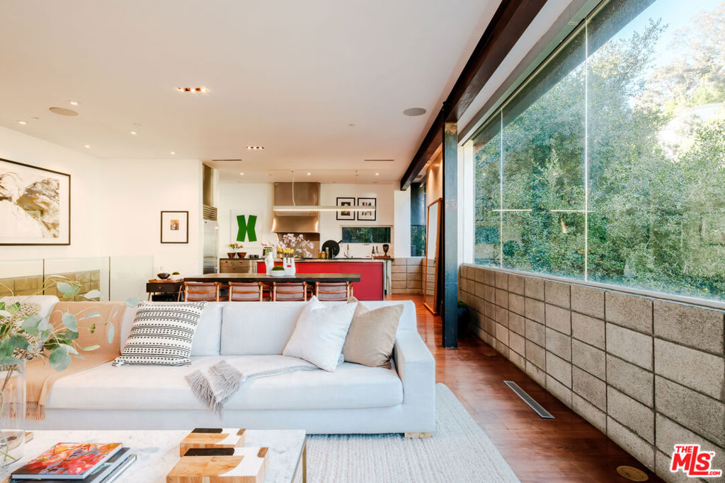 10060 Westwanda Drive