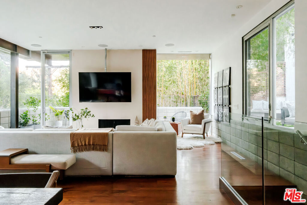 10060 Westwanda Drive