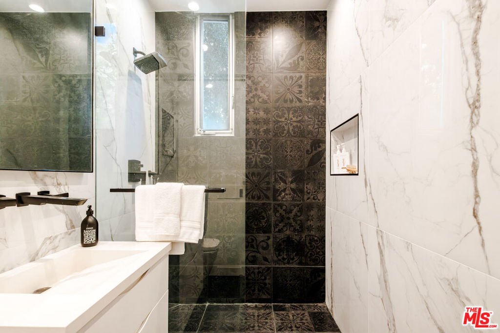 10060 Westwanda Drive