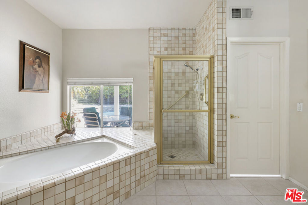 23686 Ingomar Street