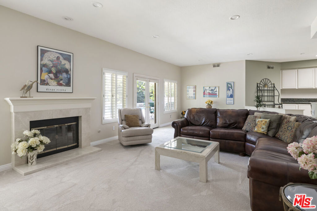 23686 Ingomar Street