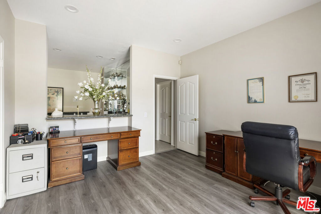 23686 Ingomar Street