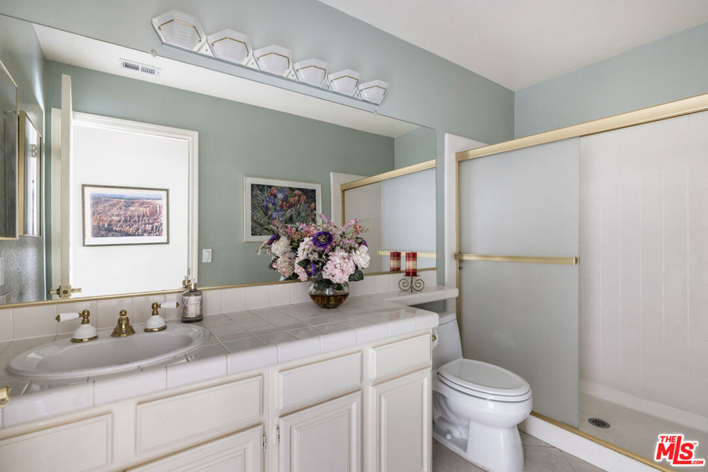 23686 Ingomar Street