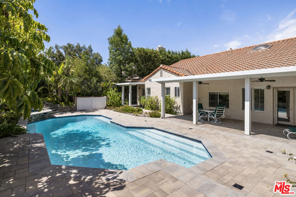 23686 Ingomar Street