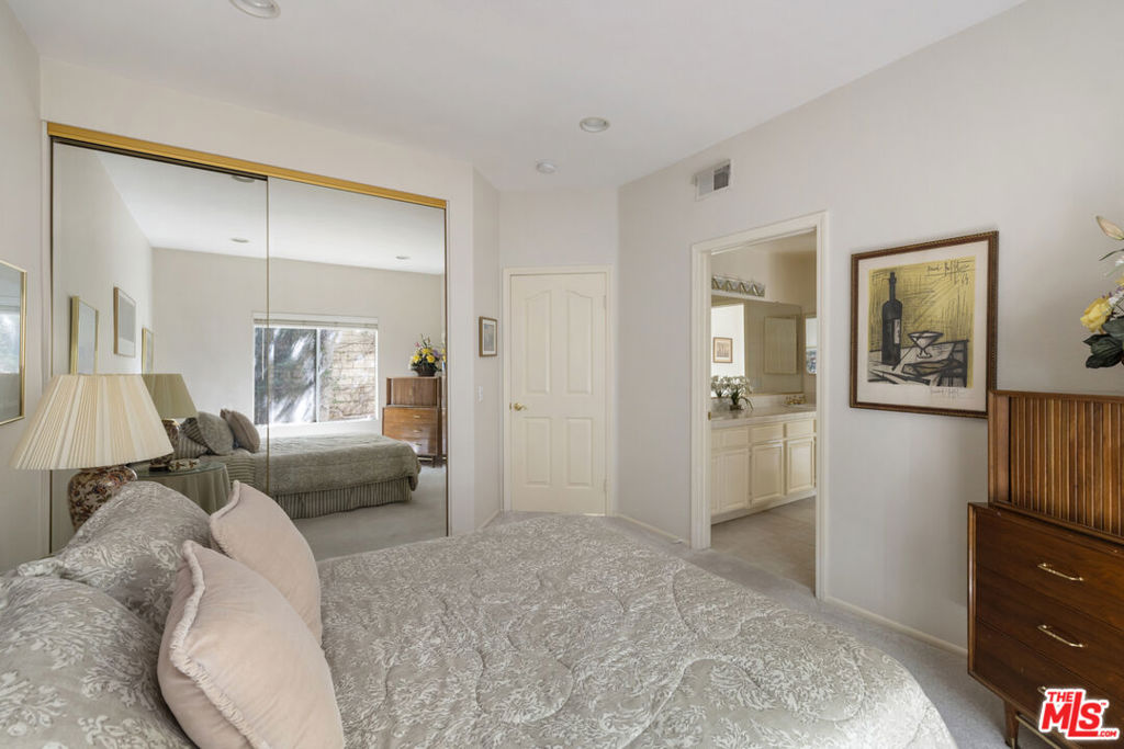 23686 Ingomar Street