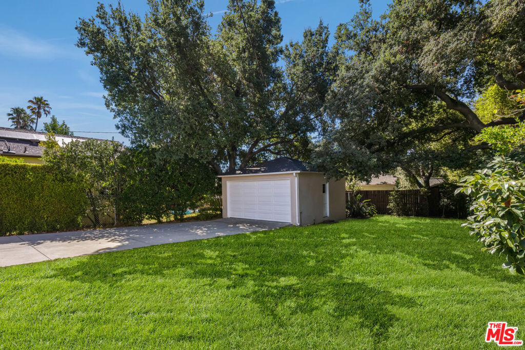 2426 New York Drive
