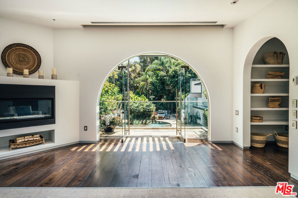14800 Corona Del Mar