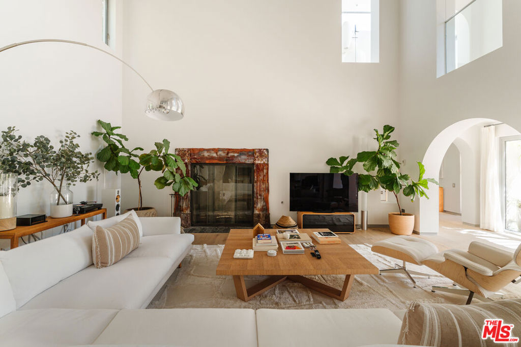 14800 Corona Del Mar