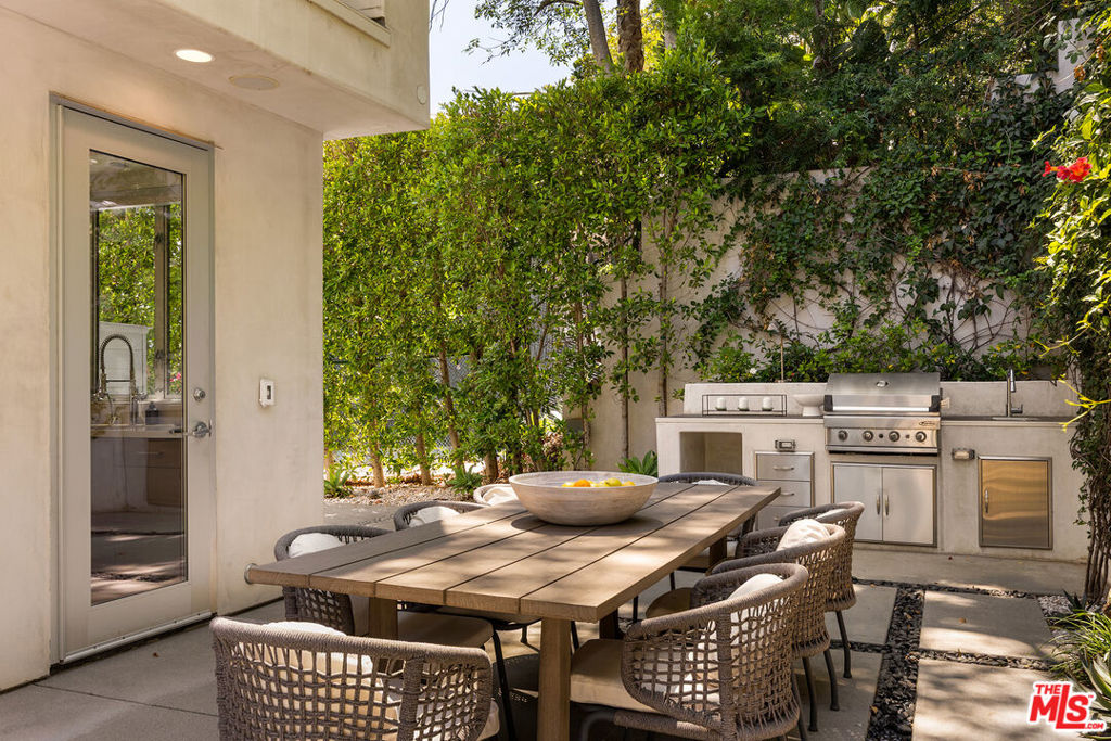 7350 Pacific View Drive