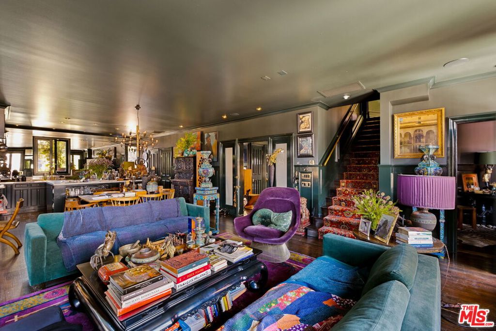 3924 W Sunset Boulevard 1