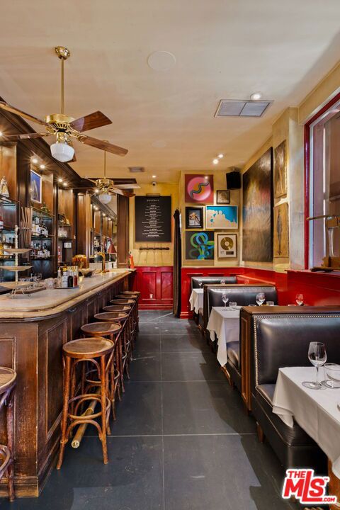 3924 W Sunset Boulevard 1