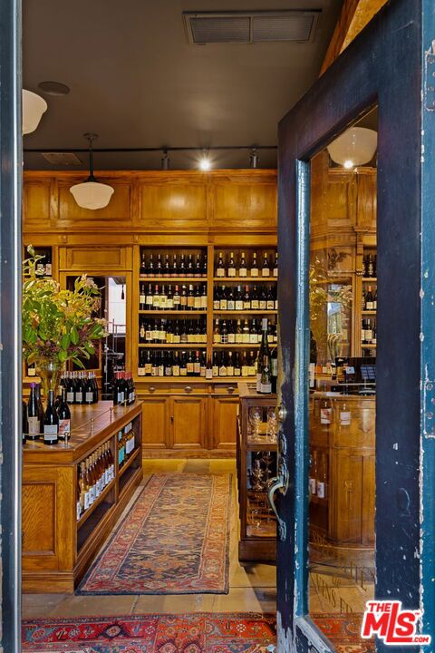 3924 W Sunset Boulevard 1