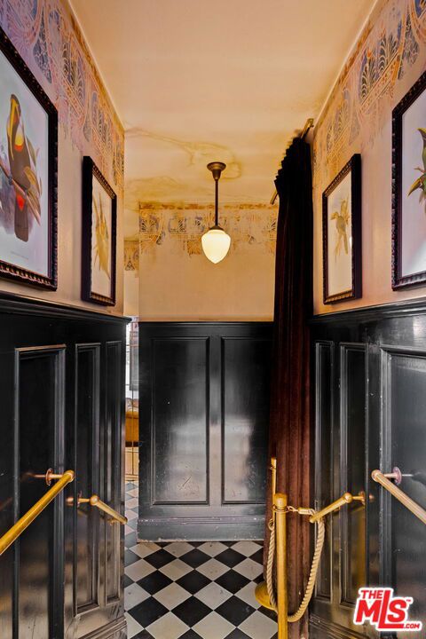 3924 W Sunset Boulevard 1