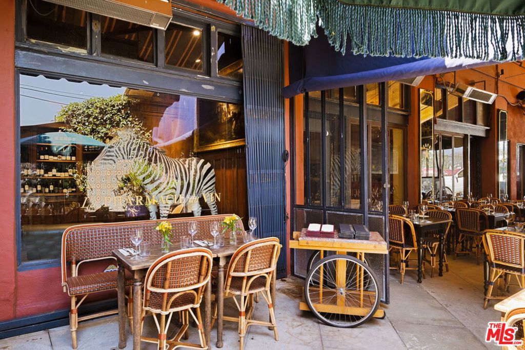 3924 W Sunset Boulevard 8