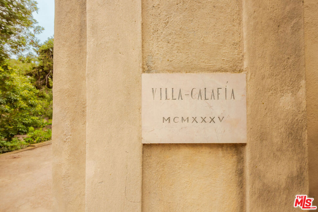 405 Toro Canyon Road