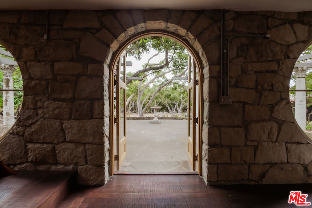 405 Toro Canyon Road