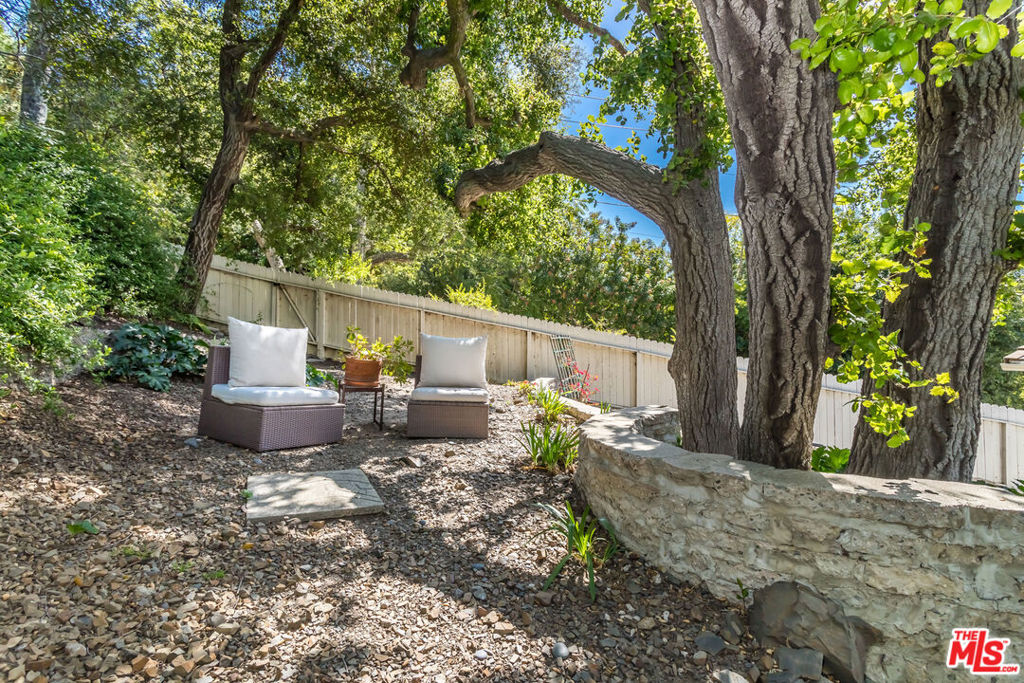 3634 Mandeville Canyon Road