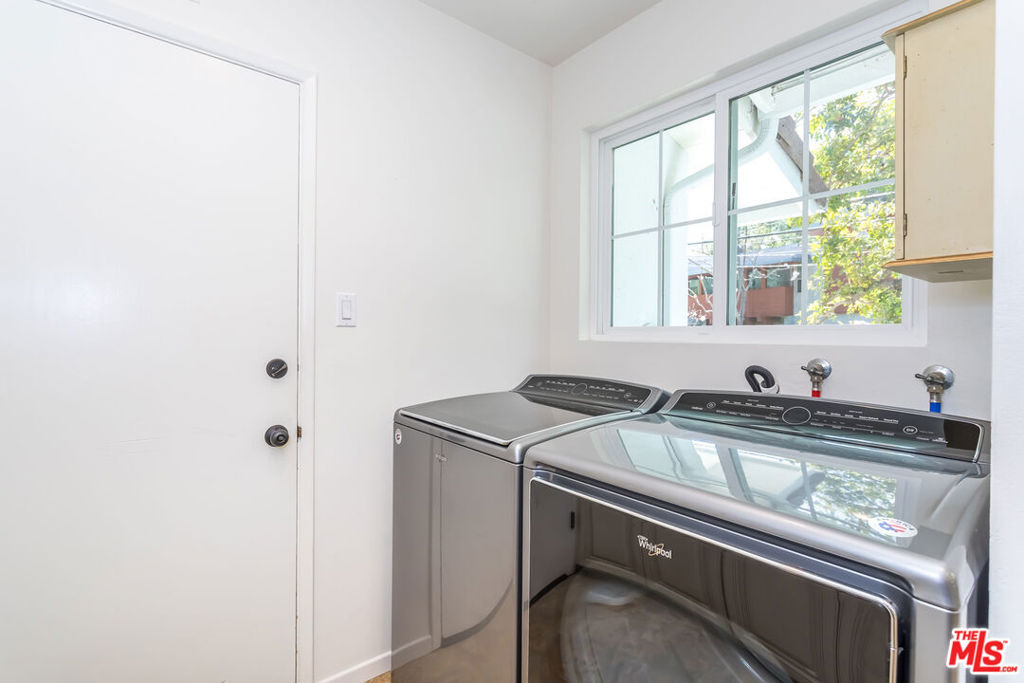 3634 Mandeville Canyon Road