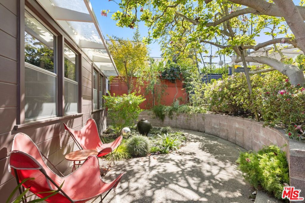 3577 Inglewood Boulevard